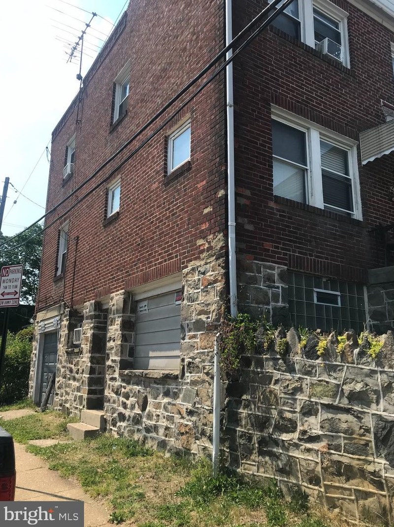 30 Abington Ave, Baltimore MD  21229-3702 exterior