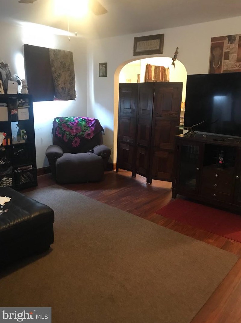 30 Abington Ave, Baltimore MD  21229-3702 exterior