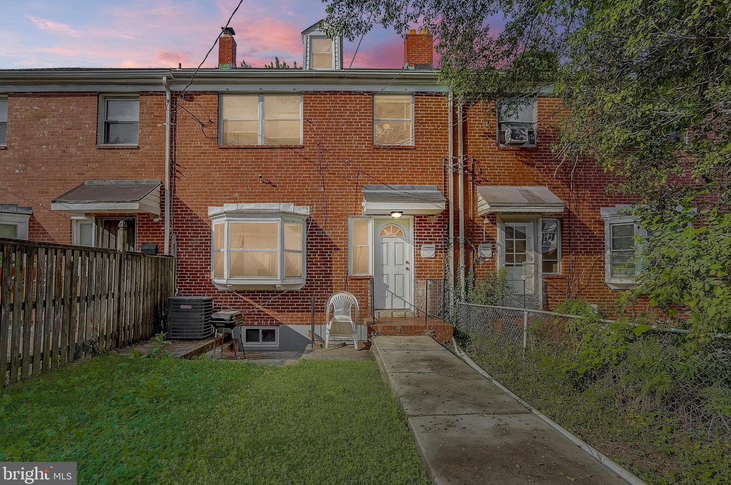 1903 Winford Rd, Baltimore MD  21239-3735 exterior