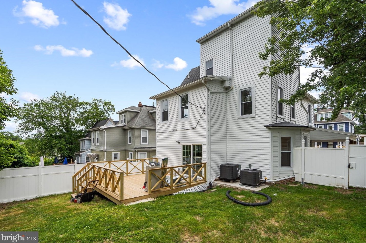 512 Rossiter Ave, Baltimore MD  21212-4507 exterior