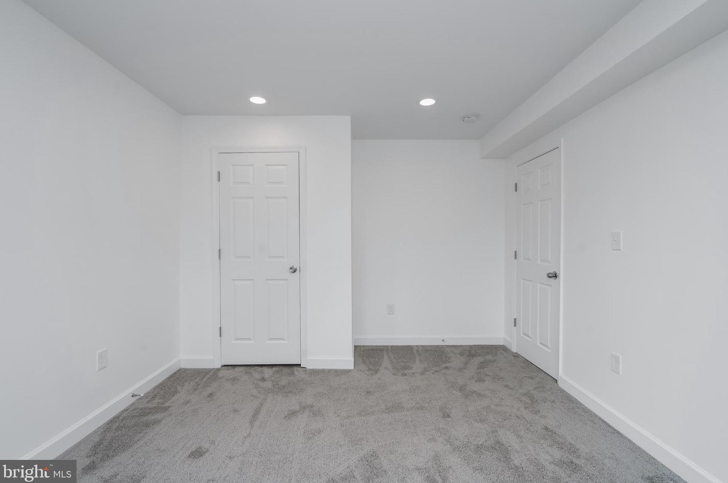 512 Rossiter Ave, Baltimore MD  21212-4507 exterior