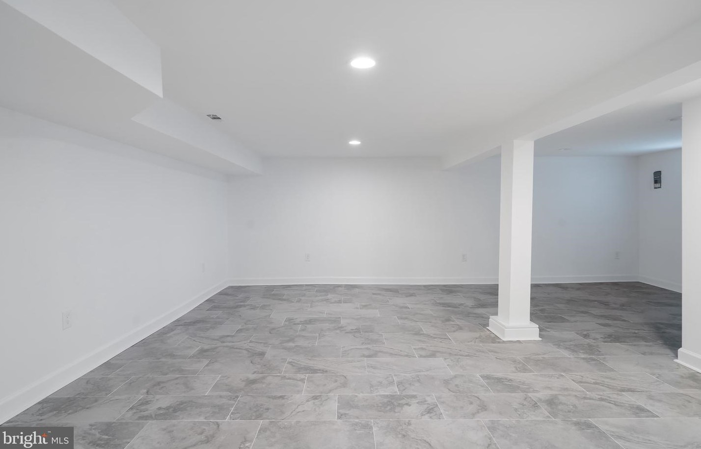 512 Rossiter Ave, Baltimore MD  21212-4507 exterior