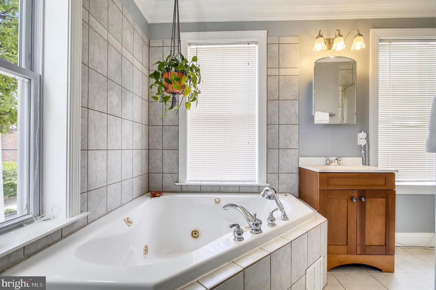 100 Curley St, Baltimore MD  21224-1331 exterior