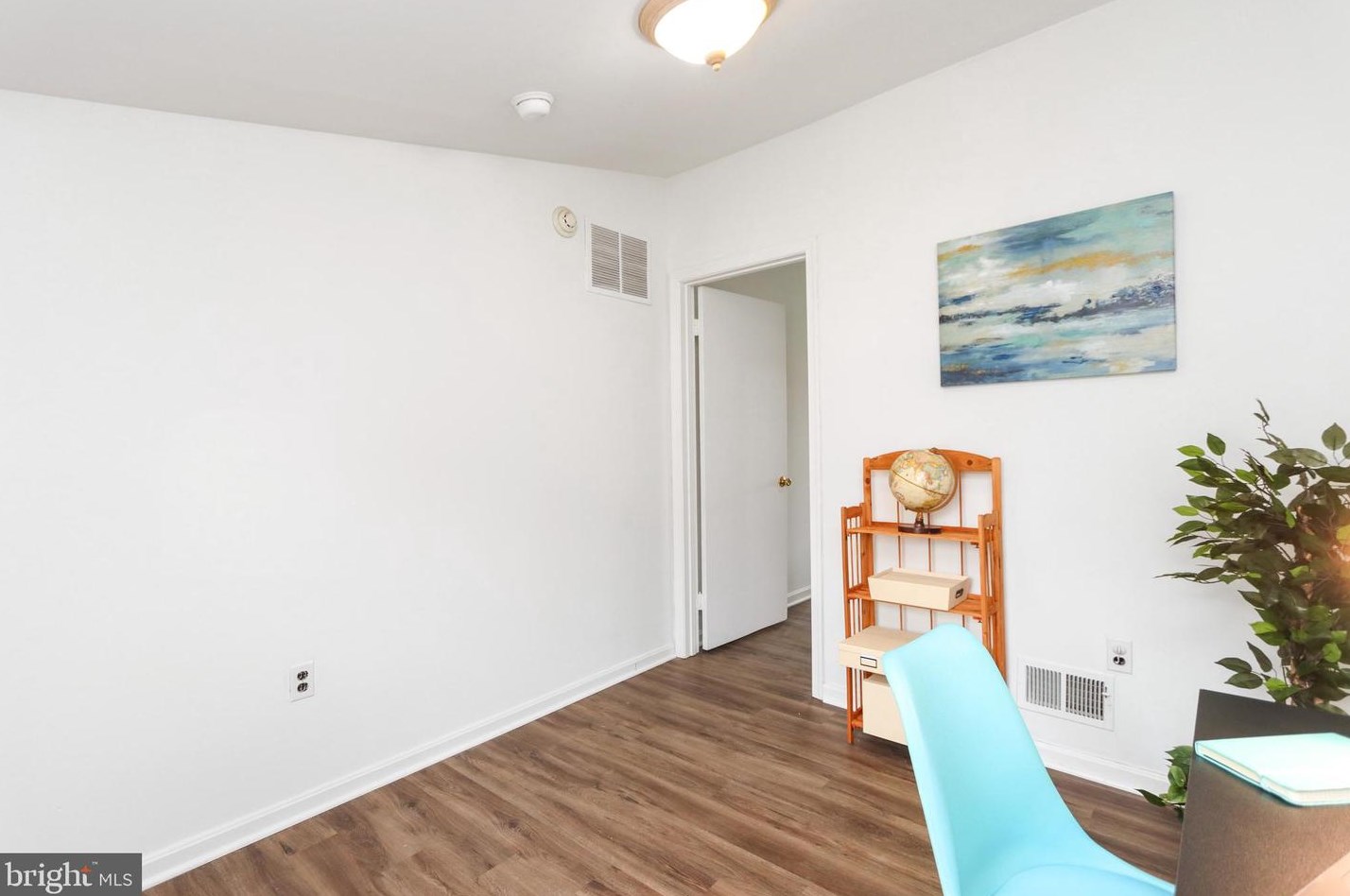 660 Portland St, Baltimore MD  21230-2220 exterior