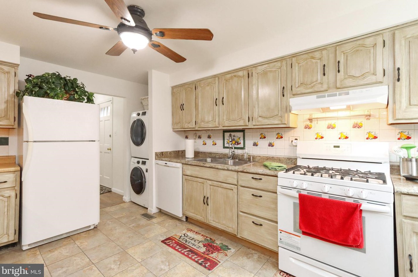 660 Portland St, Baltimore MD  21230-2220 exterior