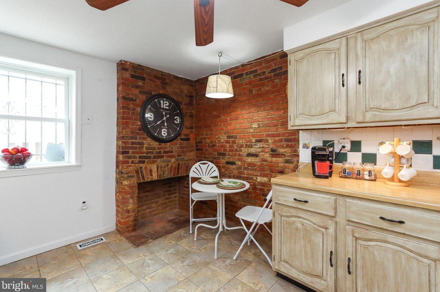 660 Portland St, Baltimore MD  21230-2220 exterior