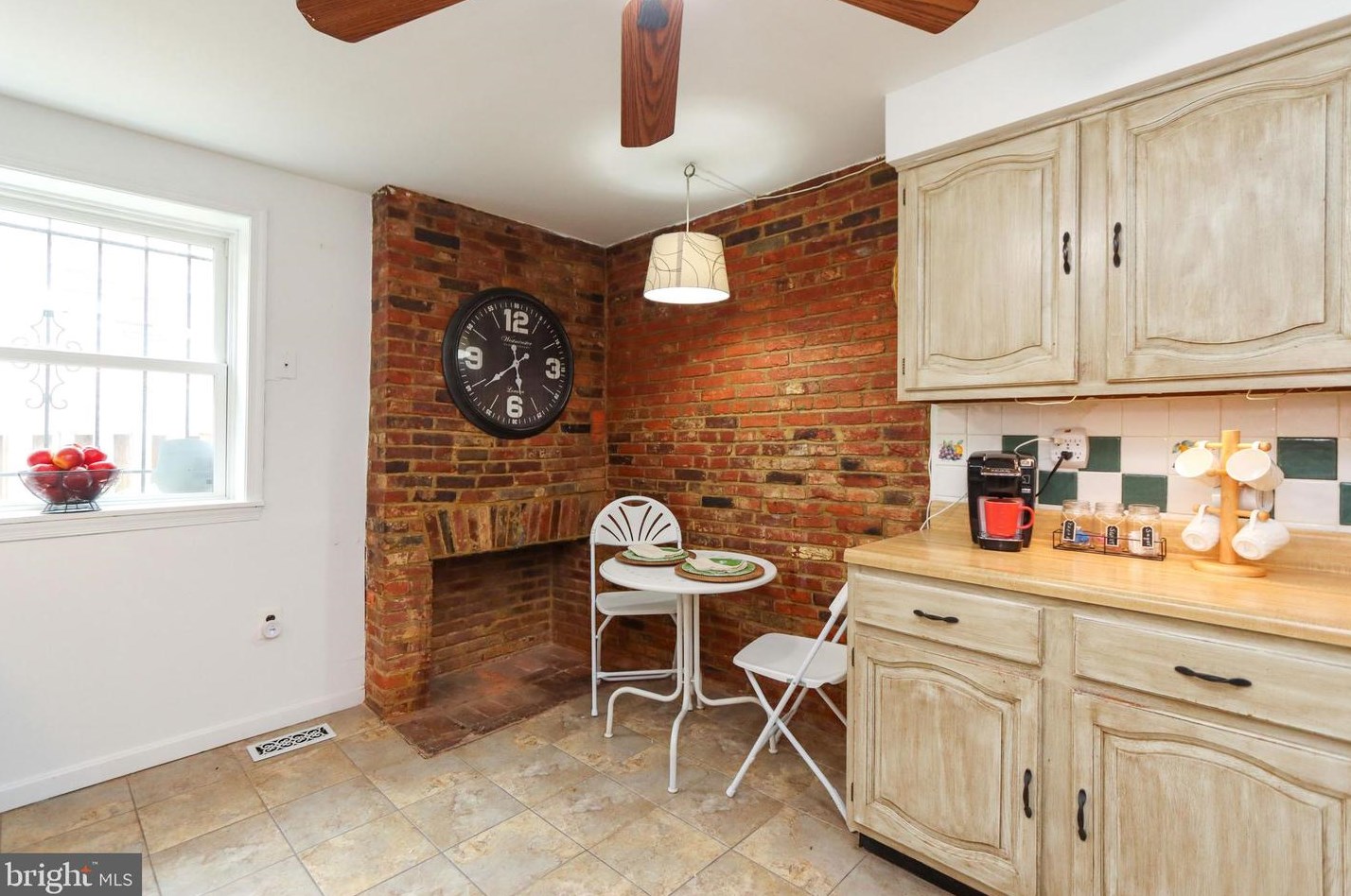 660 Portland St, Baltimore MD  21230-2220 exterior