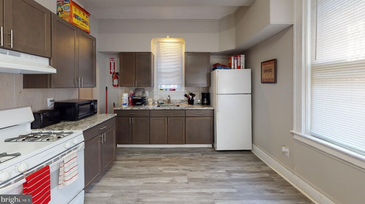 3922 Fairview Ave, Baltimore MD  21216-1255 exterior
