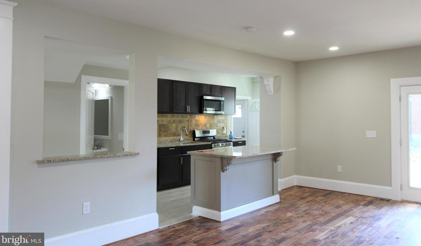 3801 Mohawk Ave, Baltimore MD  21207-7670 exterior