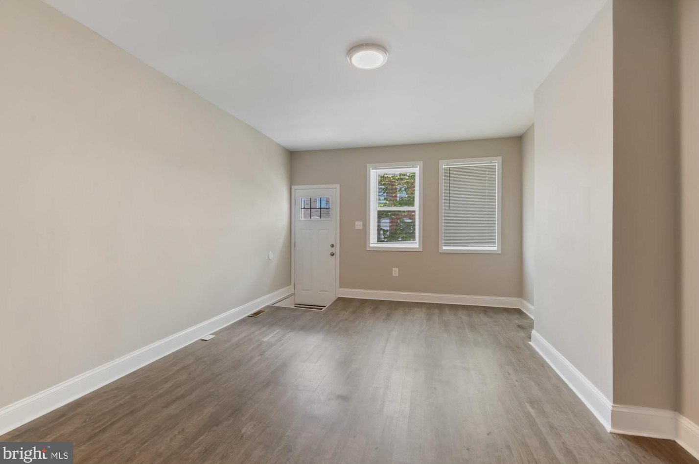 506 Montford Ave, Baltimore MD  21205-2523 exterior