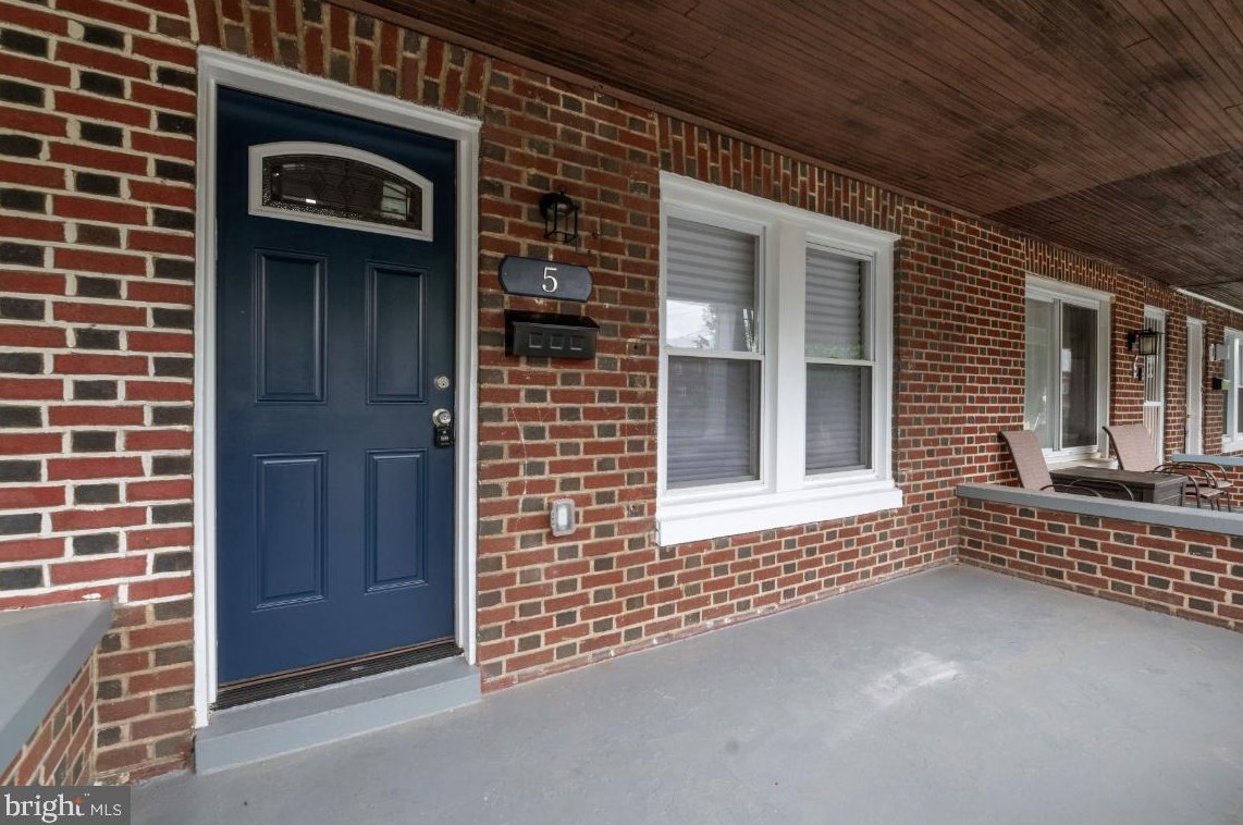 5 Rosedale St, Baltimore MD  21229-3739 exterior
