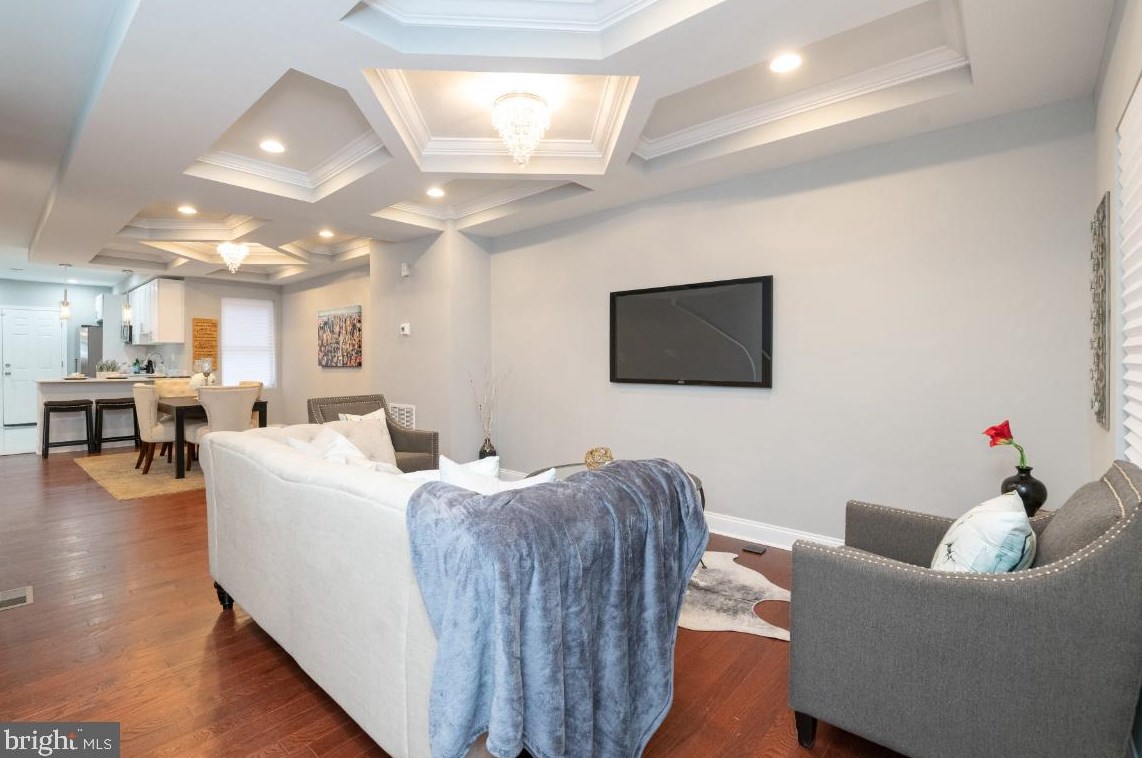5 Rosedale St, Baltimore MD  21229-3739 exterior