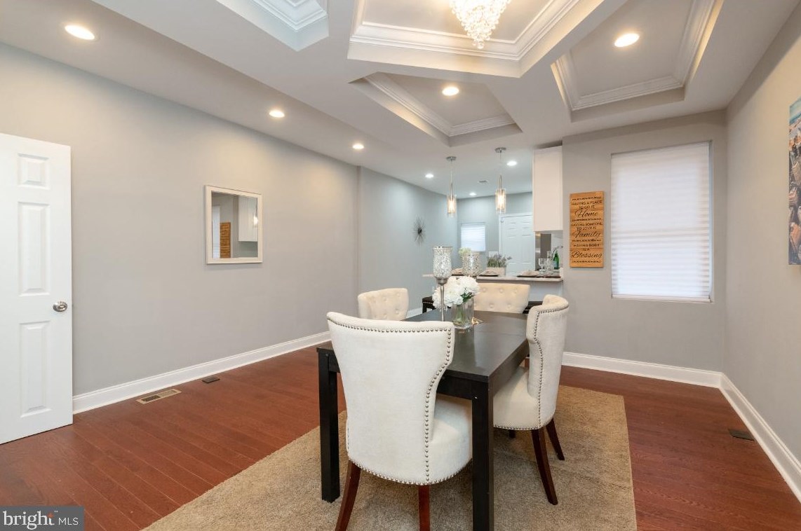 5 Rosedale St, Baltimore MD  21229-3739 exterior