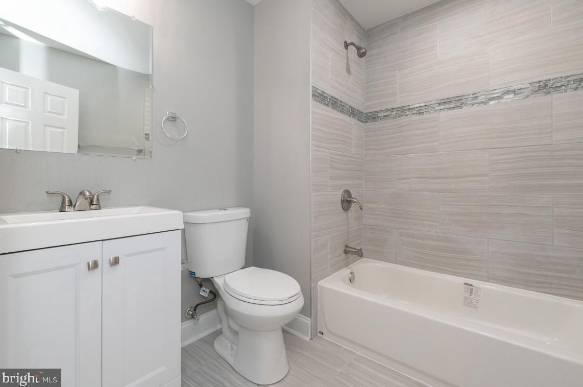 5 Rosedale St, Baltimore MD  21229-3739 exterior