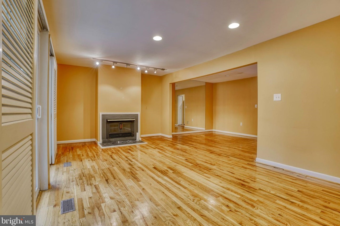 1908 Autumn Frost Ln, Baltimore MD  21209-1106 exterior