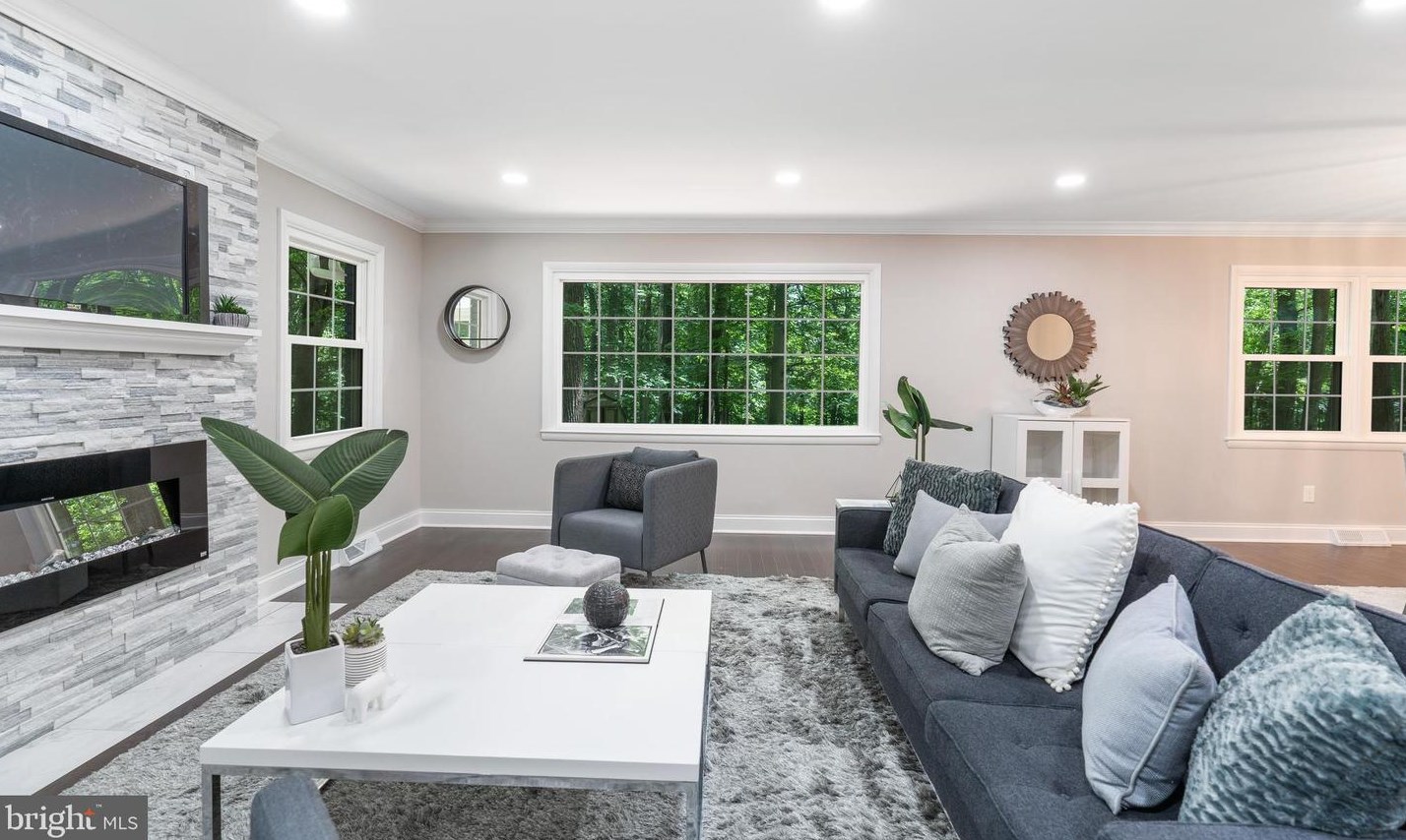 7725 Grasty Rd, Baltimore MD  21208-3404 exterior