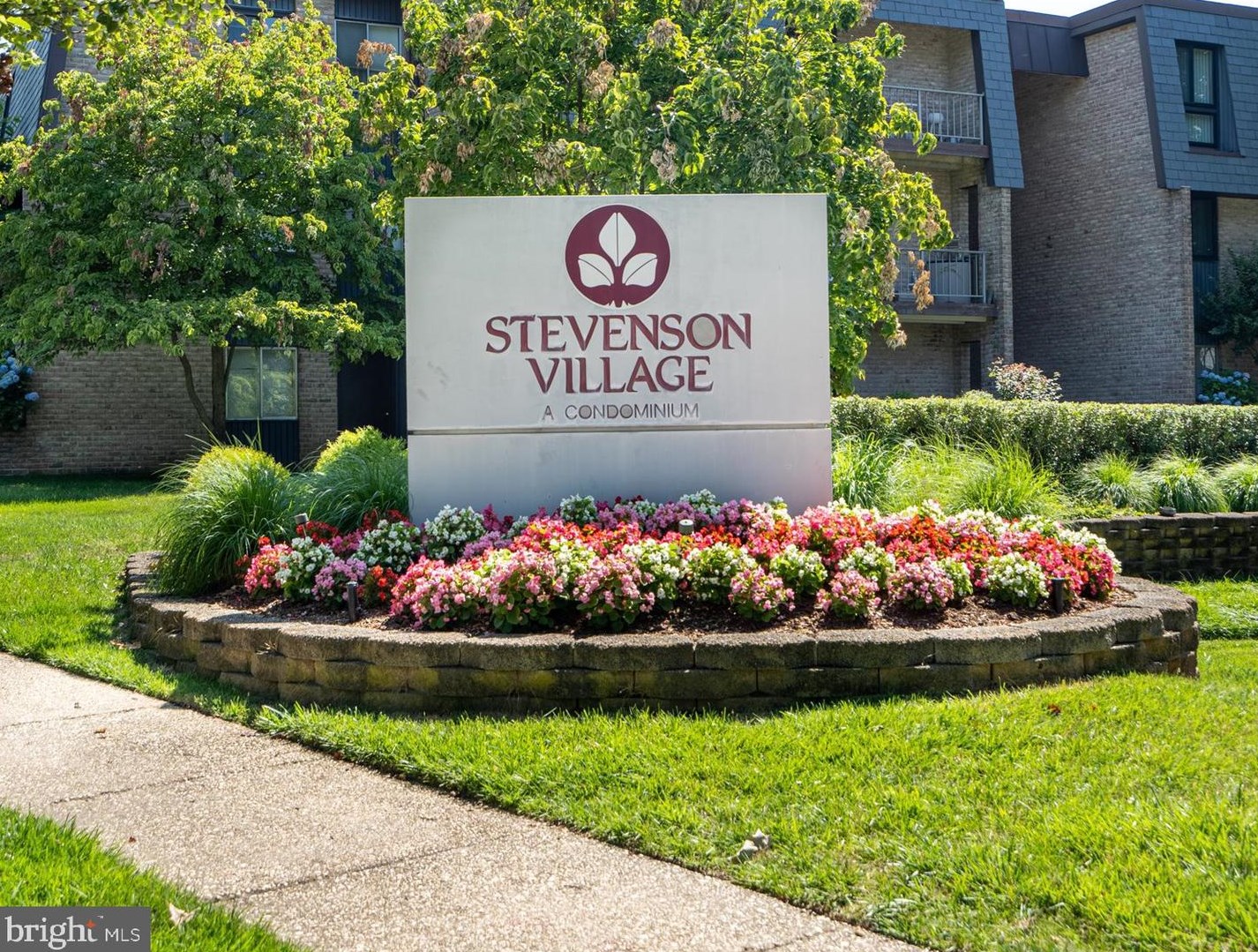 1 Stonehenge Cir, Baltimore MD  21208-3218 exterior