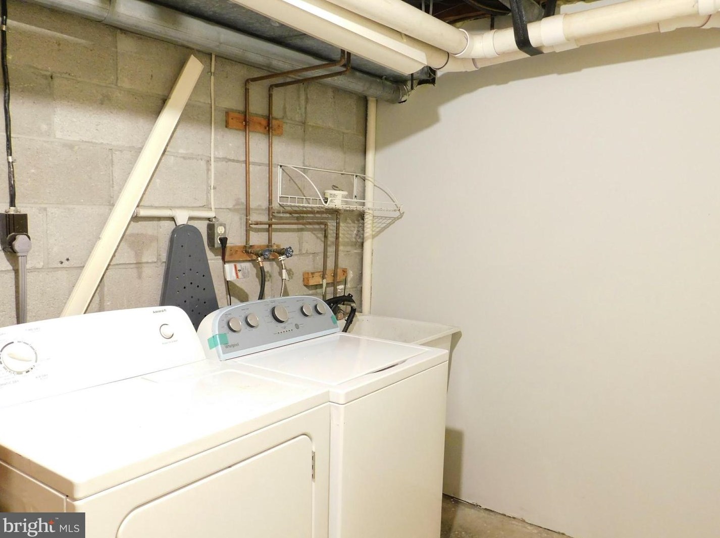 26 Heather Hill Rd, Baltimore MD  21228-6102 exterior