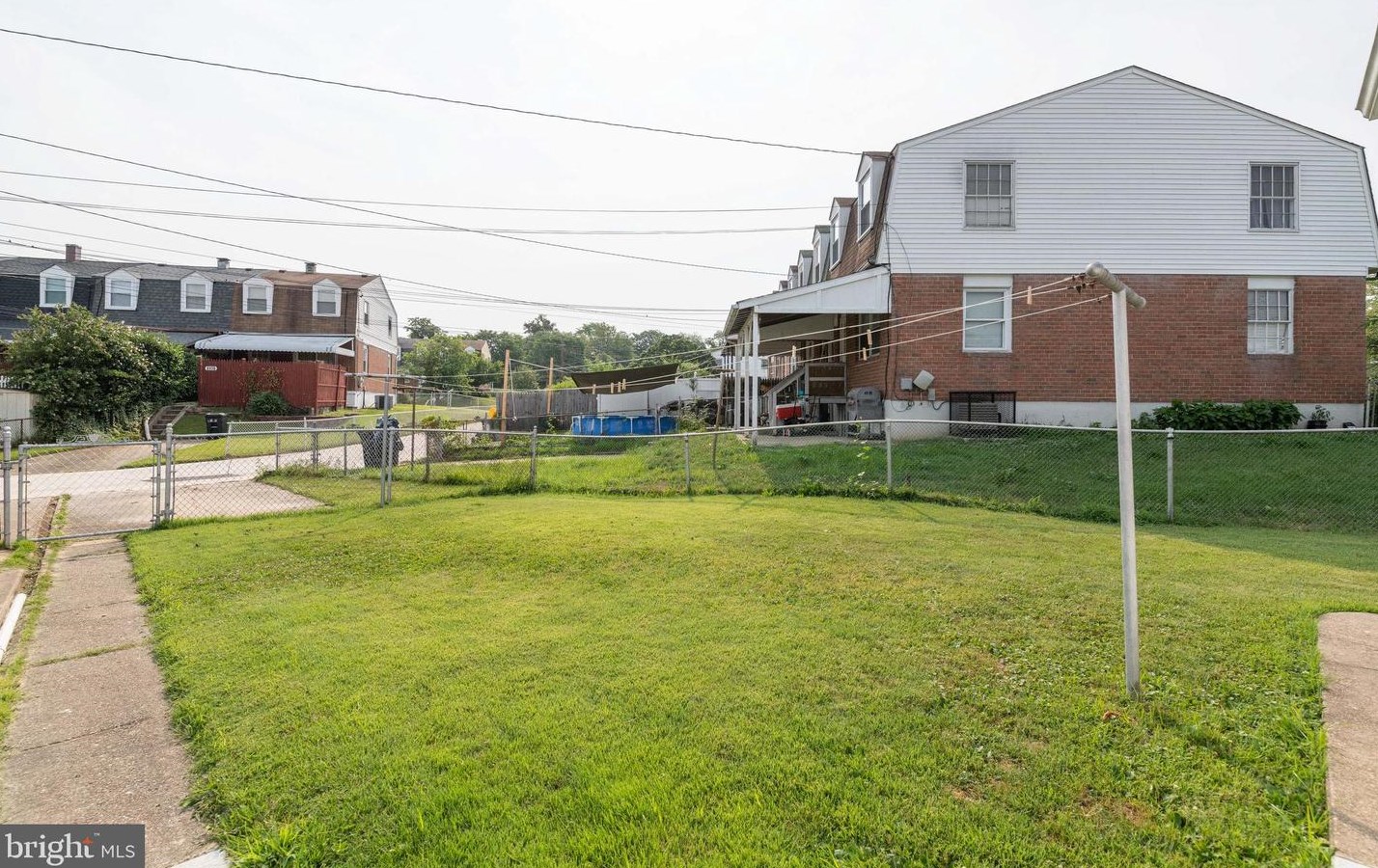 3208 Ryerson Cir, Baltimore MD 21227-4717 exterior