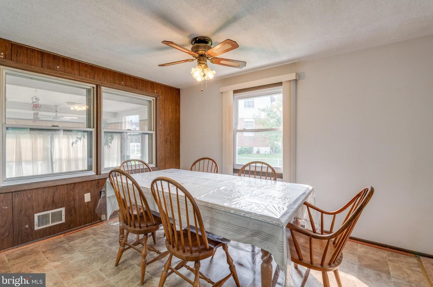 3208 Ryerson Cir, Baltimore MD 21227-4717 exterior