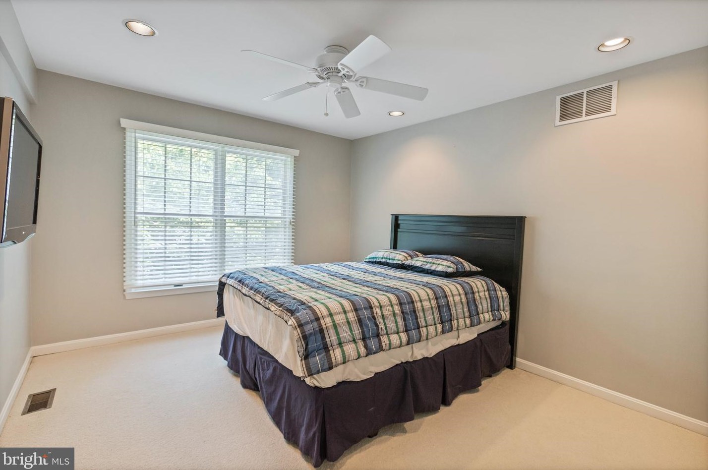 91 River Oaks Cir, Baltimore MD  21208-6356 exterior