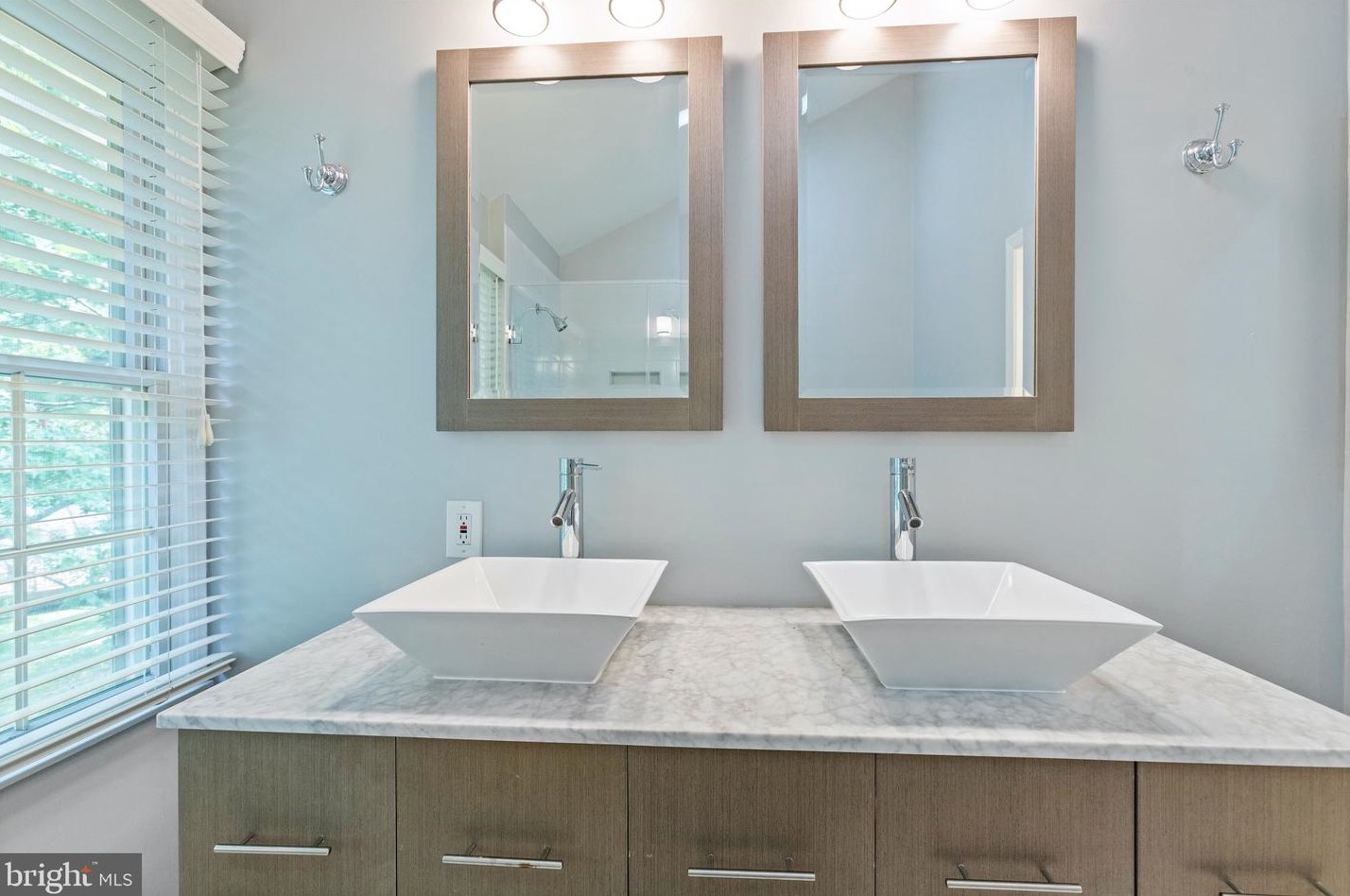 91 River Oaks Cir, Baltimore MD  21208-6356 exterior