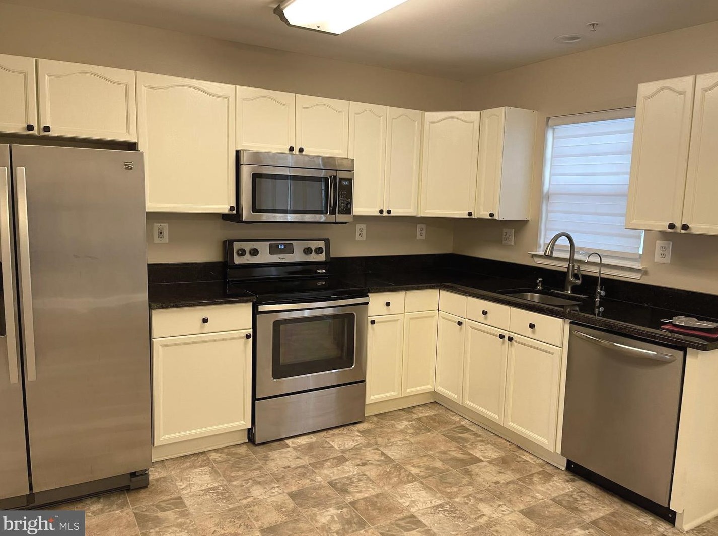 7825 Rolling View Ave, Baltimore MD  21236-3600 exterior