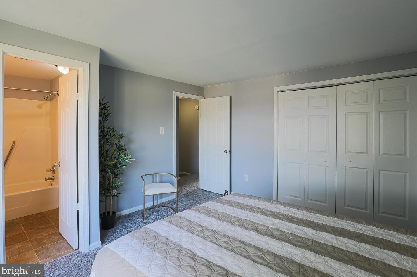 5 Bykes Ct, Baltimore MD  21206-2949 exterior