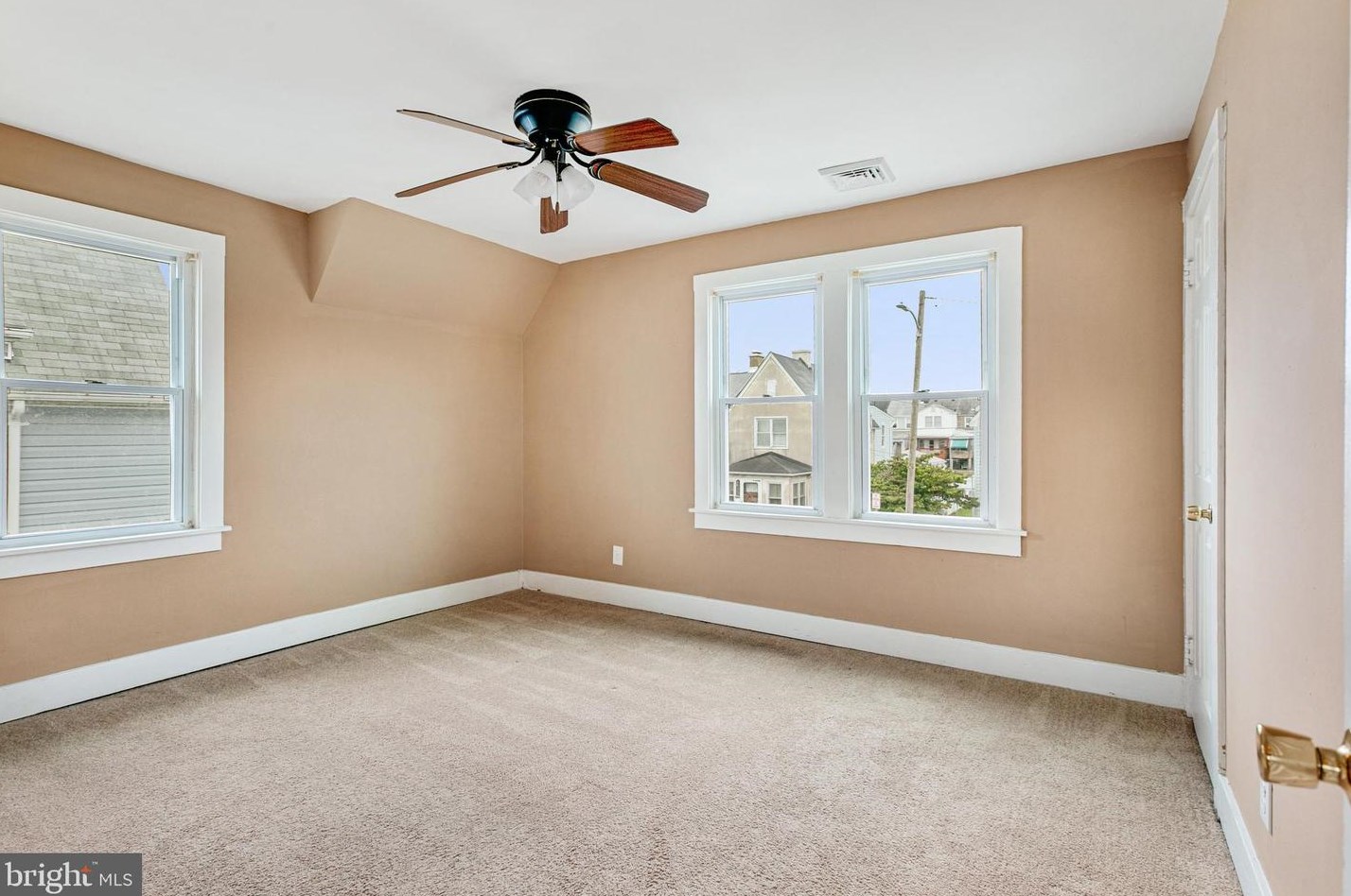 216 Colgate Ave, Baltimore MD  21222-4210 exterior