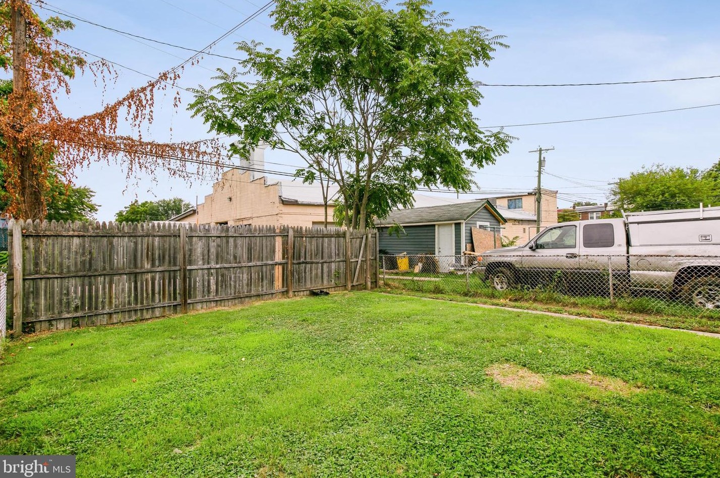 216 Colgate Ave, Baltimore MD  21222-4210 exterior