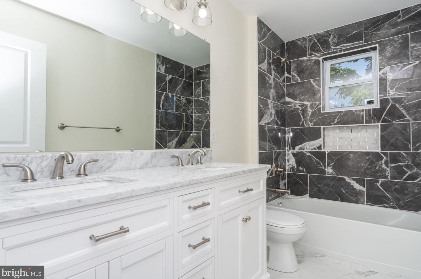 3106 Baybriar Rd, Baltimore MD  21222-5403 exterior