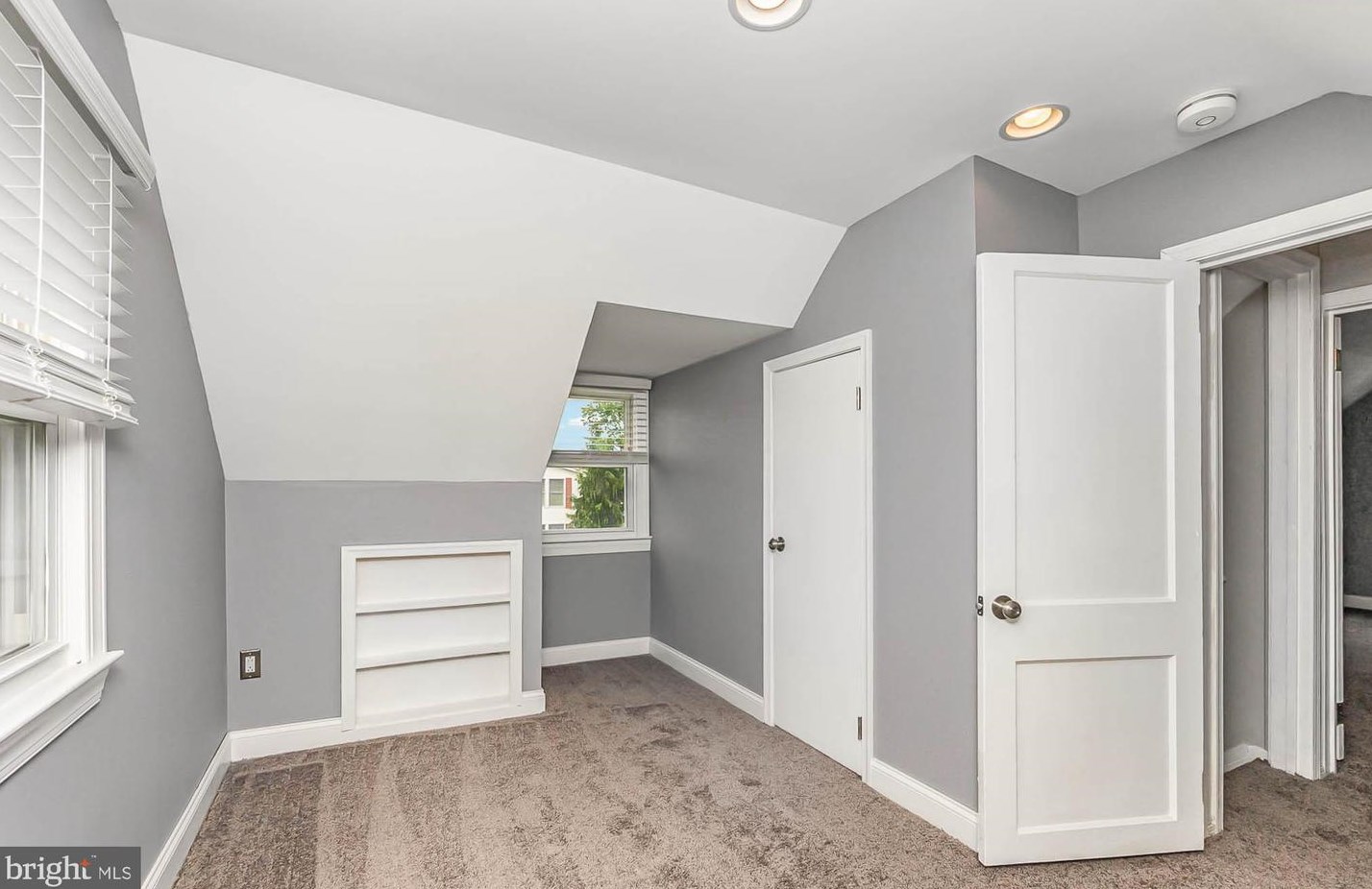 3415 Loganview Dr, Baltimore MD  21222-5949 exterior