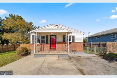 1114 Wilson Avenue - Photo 1