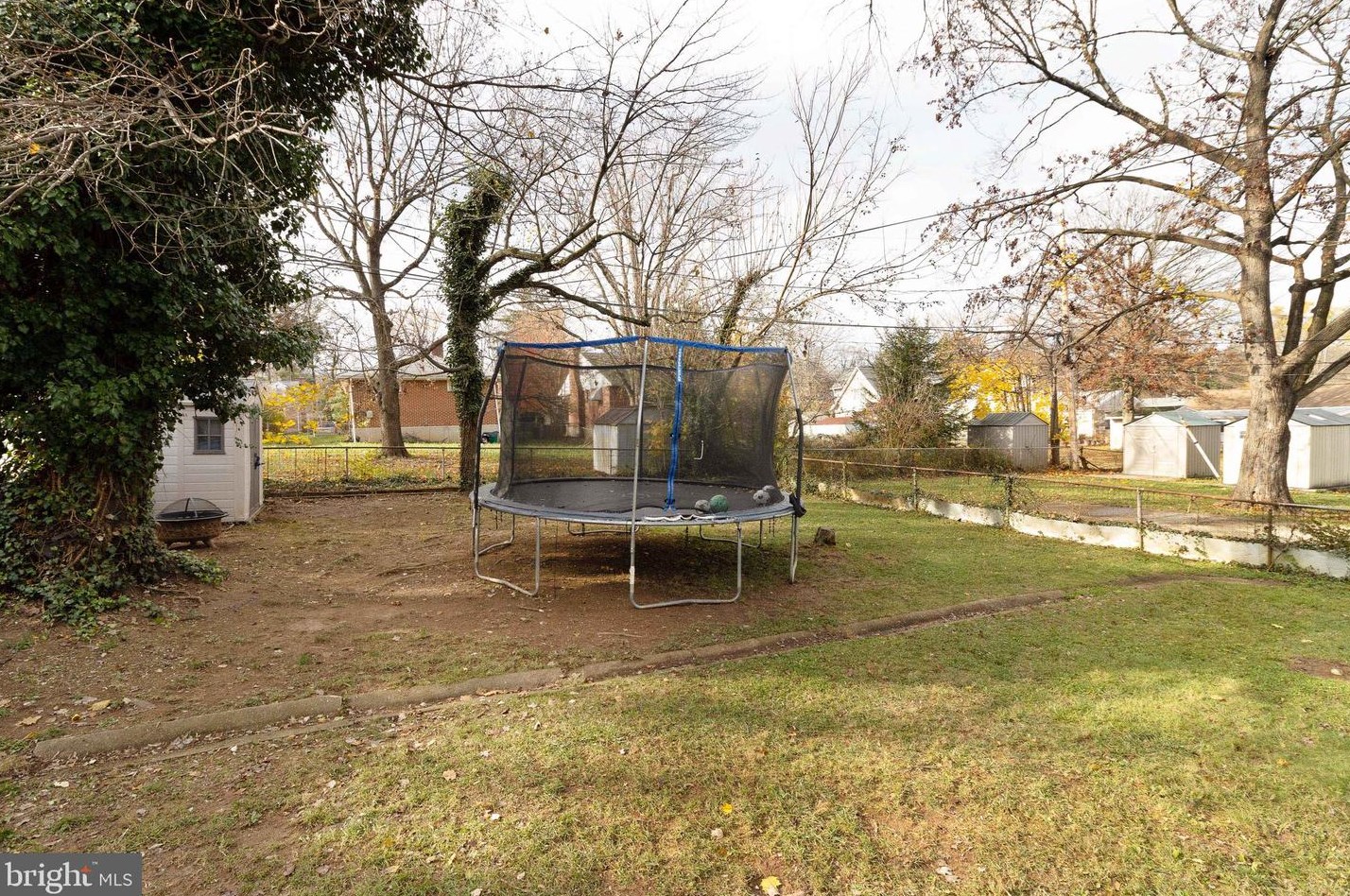 6 Greenwood Rd, Baltimore MD  21208-4704 exterior