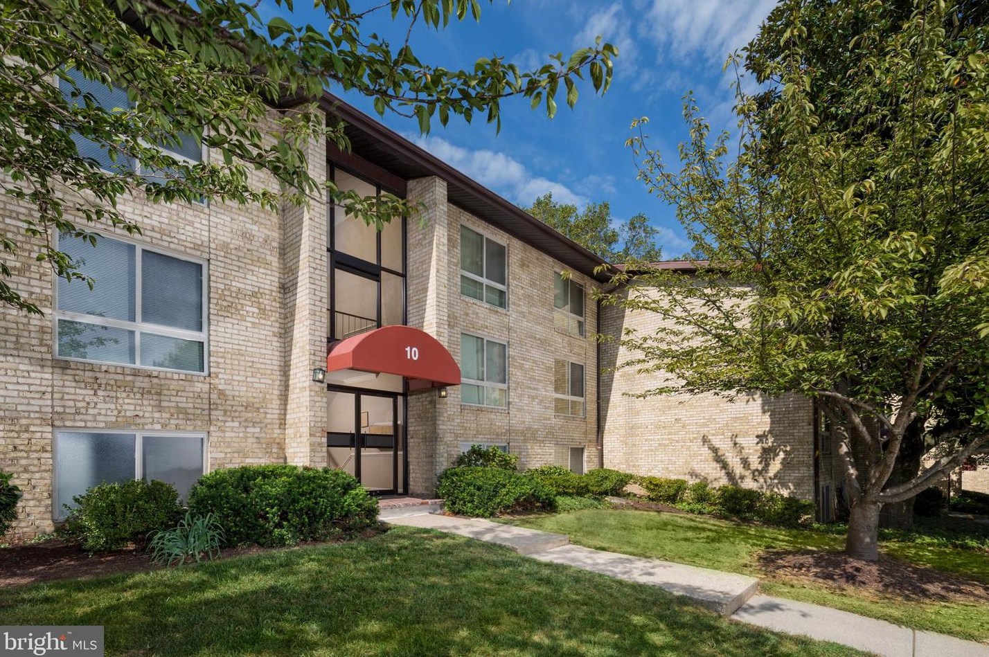 6111 Bellinham Ct, Baltimore MD  21210-1149 exterior