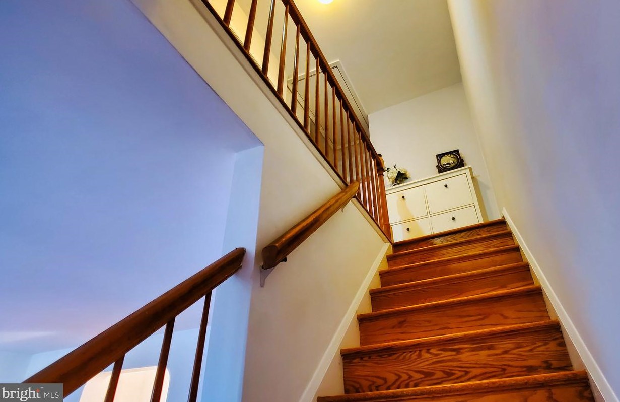 8118 Loch Raven Blvd, Baltimore MD 21286-8305 exterior