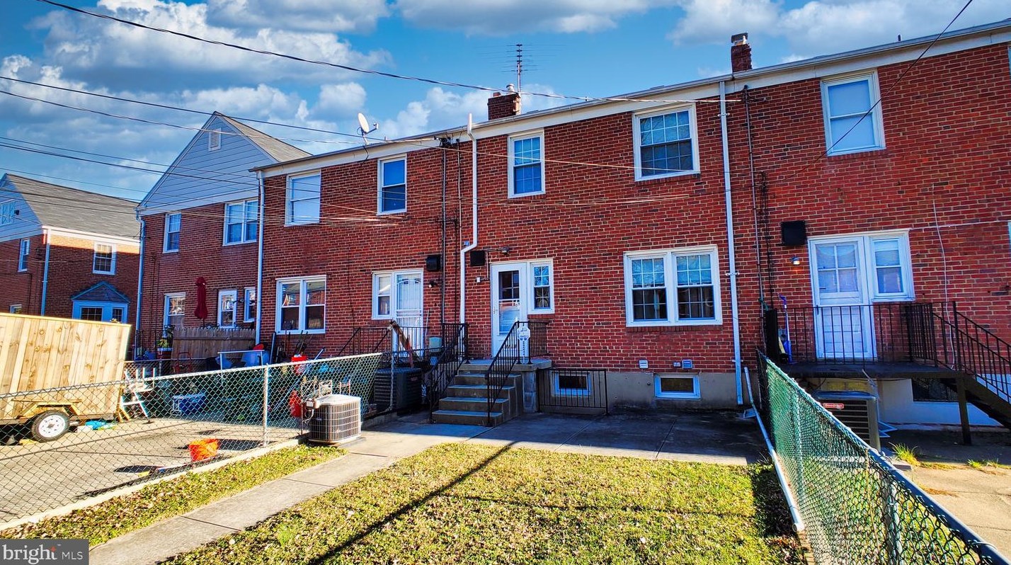 8118 Loch Raven Blvd, Baltimore MD 21286-8305 exterior