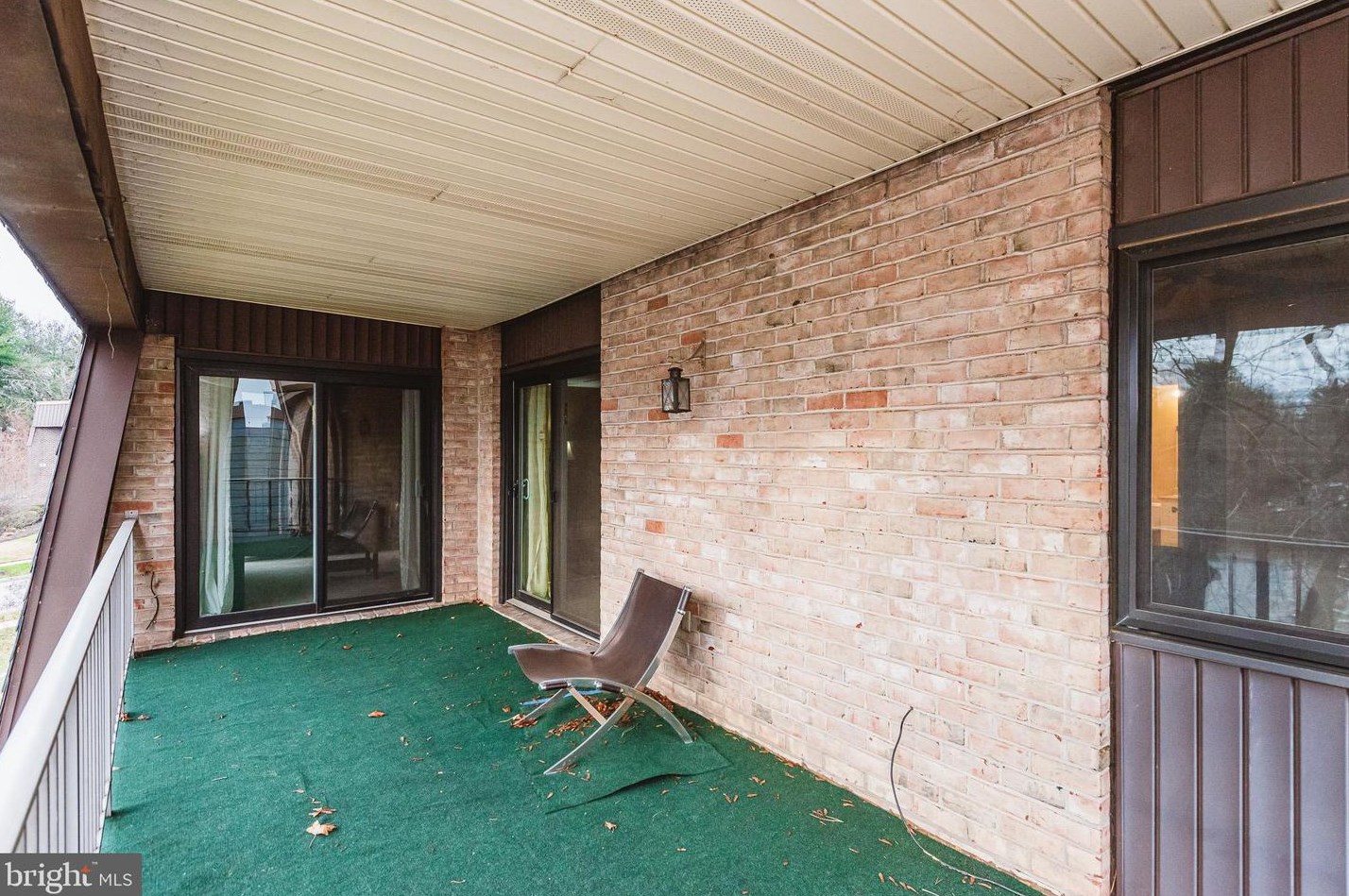 1 Stonehenge Cir, Baltimore MD  21208-3218 exterior