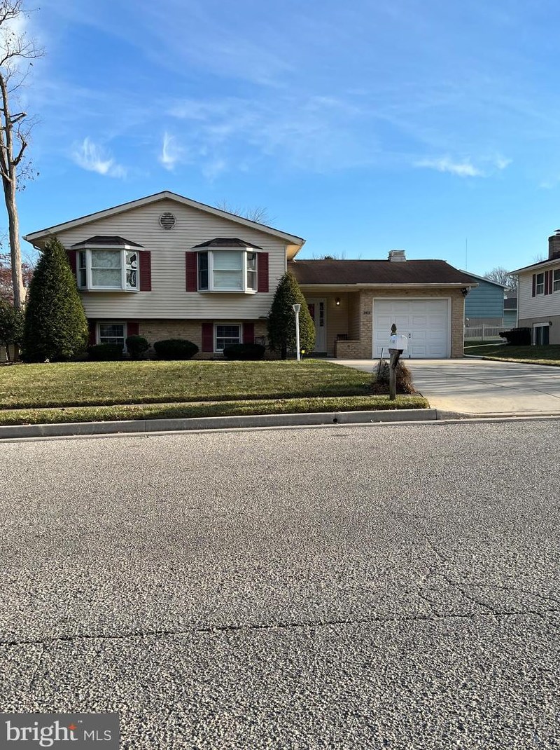 1411 Lincolnwoods Dr, Baltimore MD  21228-2535 exterior