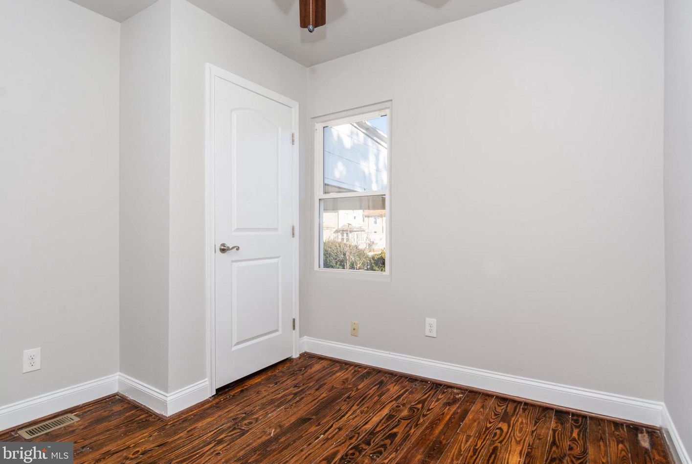 117 Avon Bch Rd, Baltimore MD 21222-6104 exterior