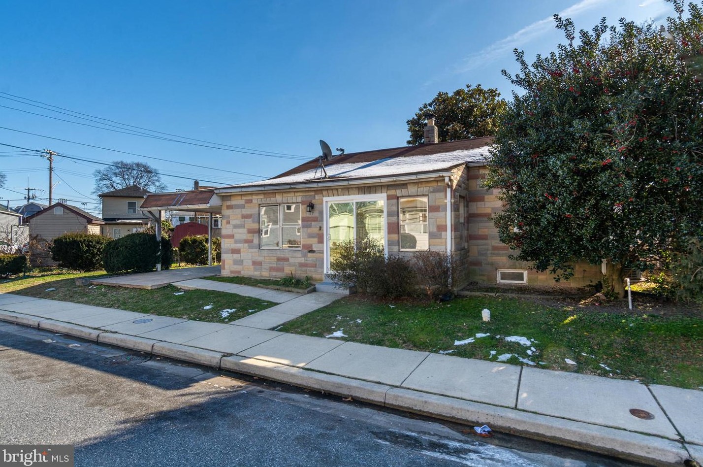 117 Avon Bch Rd, Baltimore MD 21222-6104 exterior