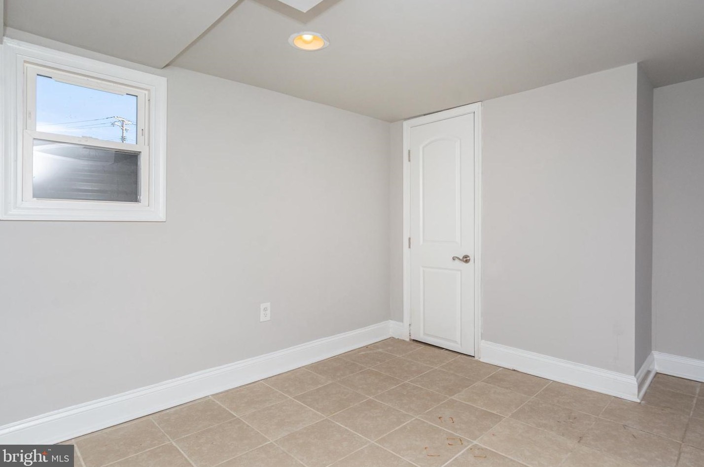 117 Avon Bch Rd, Baltimore MD 21222-6104 exterior