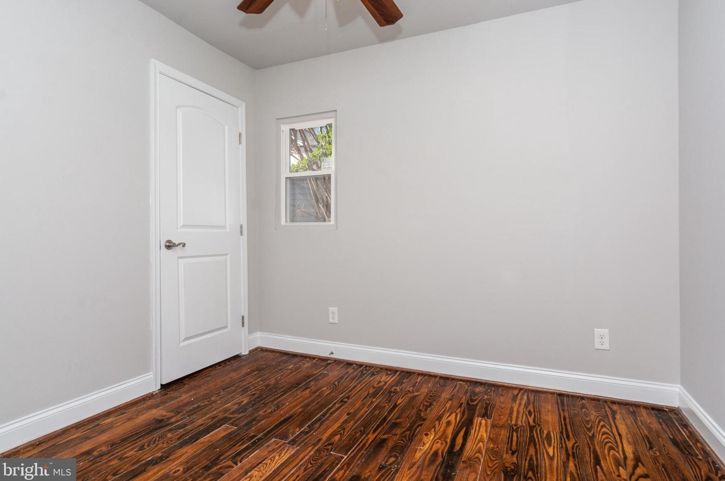 117 Avon Bch Rd, Baltimore MD 21222-6104 exterior