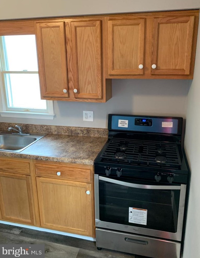 27 Maryland Ave, Baltimore MD 21228-3240 exterior