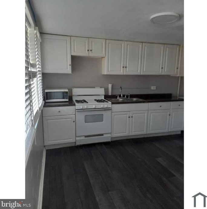 802 Regis Ct, Baltimore MD  21227-3442 exterior