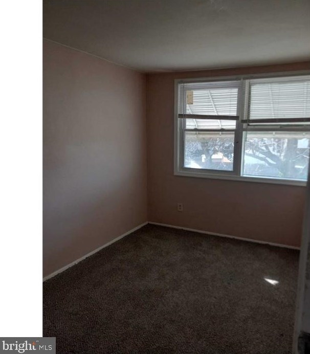 802 Regis Ct, Baltimore MD  21227-3442 exterior