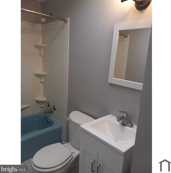 802 Regis Ct, Baltimore MD  21227-3442 exterior