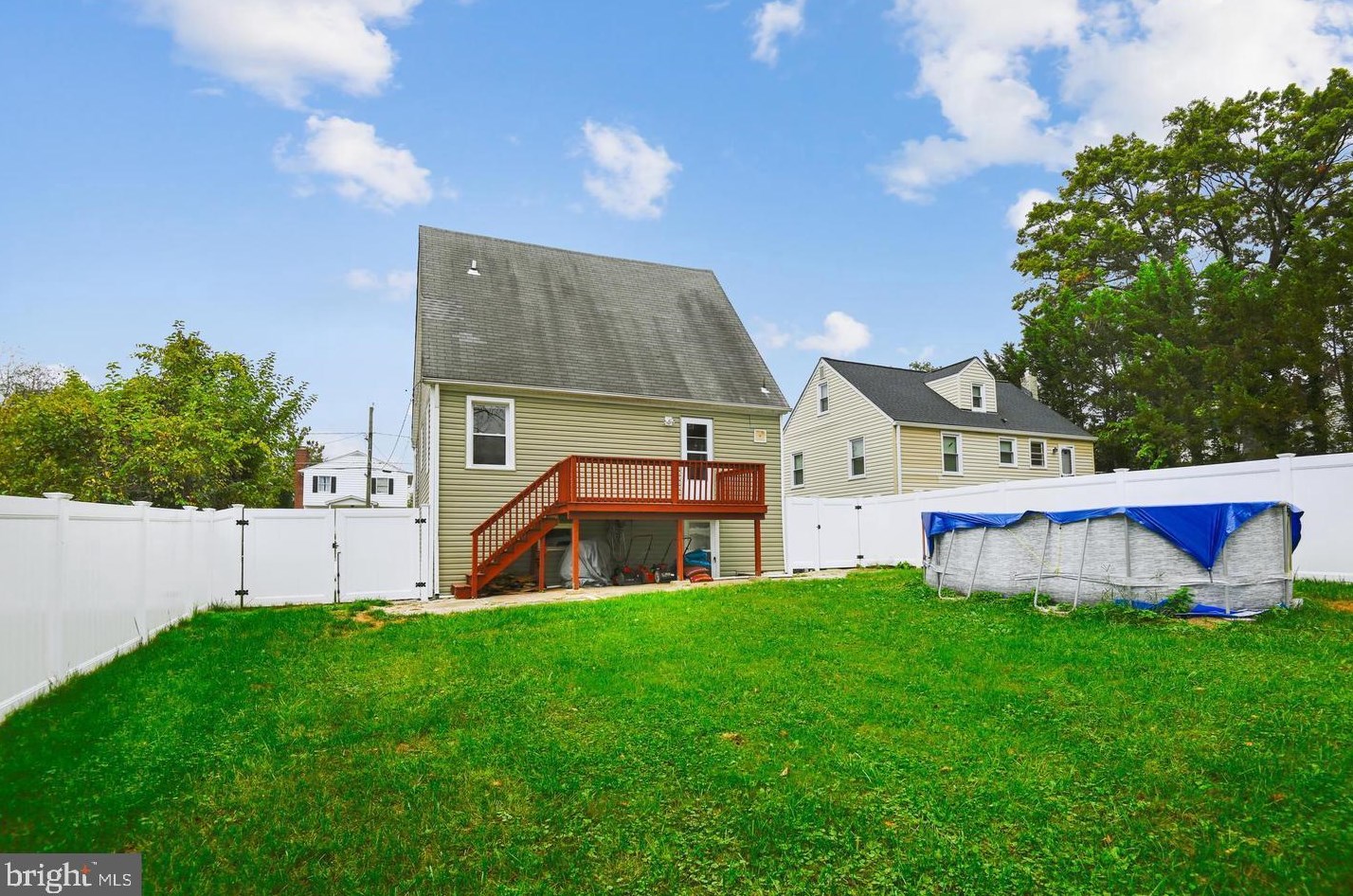 9615 Dixon Ave, Baltimore MD  21234-2101 exterior