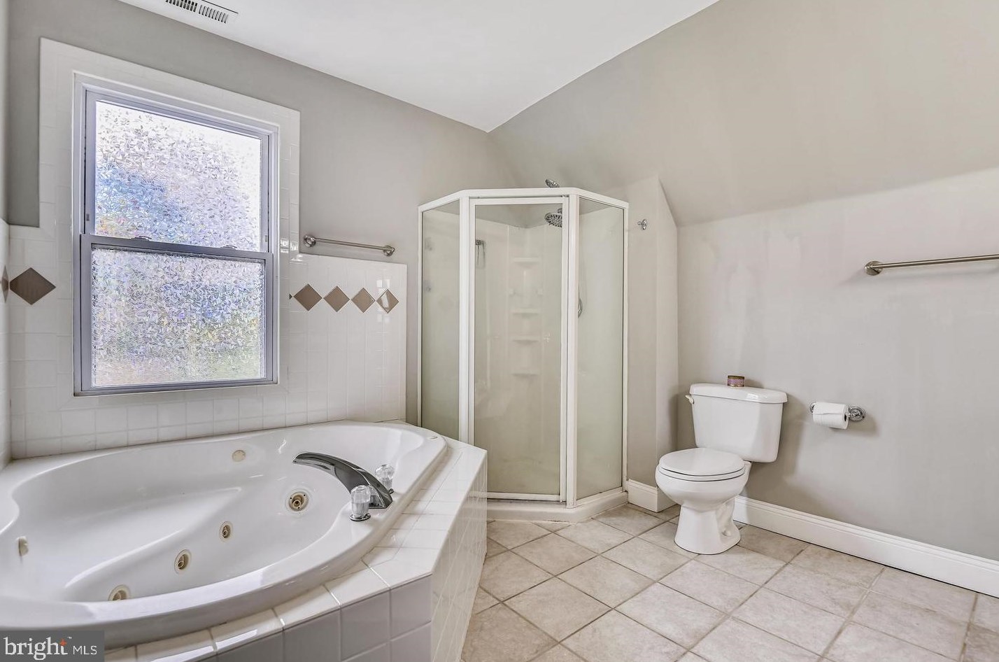 9615 Dixon Ave, Baltimore MD  21234-2101 exterior