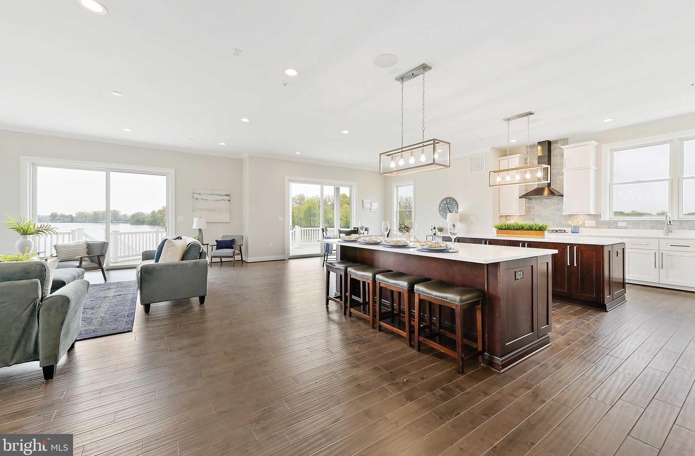 7801 Deboy Ave, Baltimore MD 21222-2719 exterior